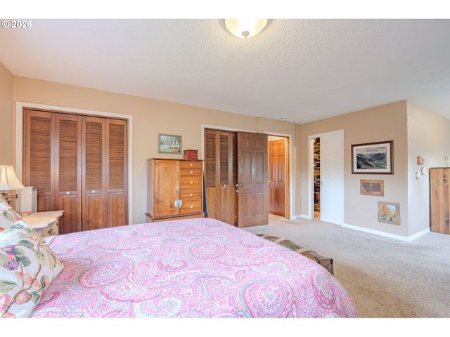 10702 Nw 13TH Pl, Vancouver, WA 98685