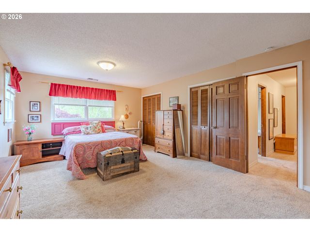 10702 Nw 13TH Pl, Vancouver, WA 98685