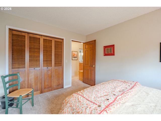 10702 Nw 13TH Pl, Vancouver, WA 98685