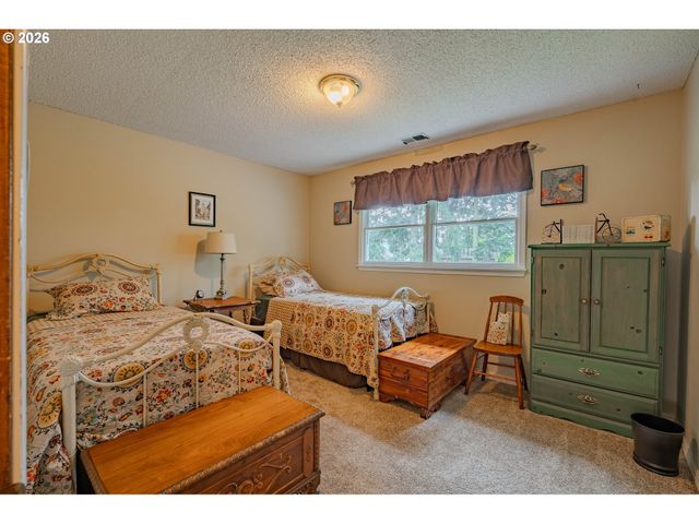 10702 Nw 13TH Pl, Vancouver, WA 98685