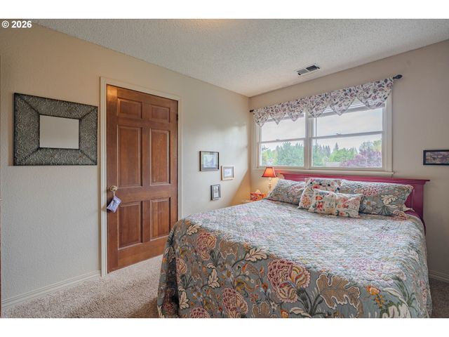 10702 Nw 13TH Pl, Vancouver, WA 98685