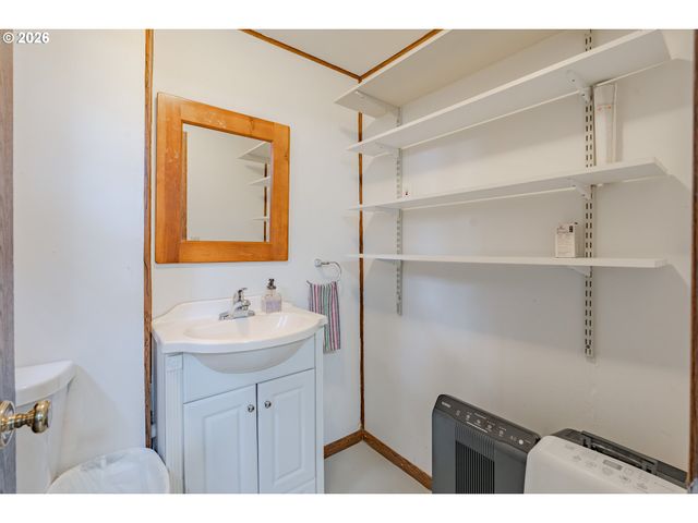 10702 Nw 13TH Pl, Vancouver, WA 98685