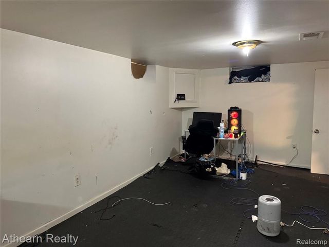 3935 Larchmont Street, Flint, MI 48532