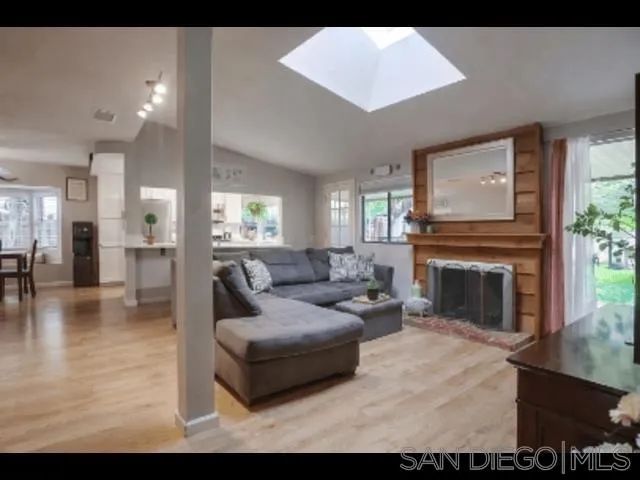 1140 Harding St, Escondido, CA 92027