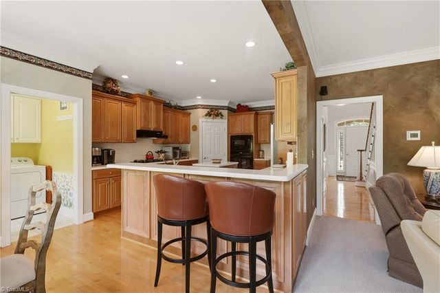 3569 Burnley Drive, Clemmons, NC 27012