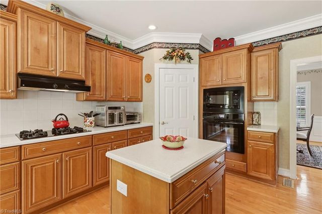 3569 Burnley Drive, Clemmons, NC 27012