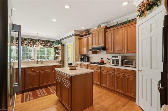 3569 Burnley Drive, Clemmons, NC 27012