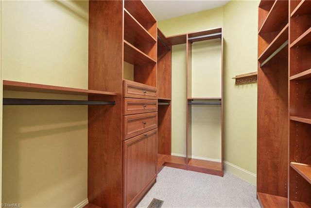 3569 Burnley Drive, Clemmons, NC 27012