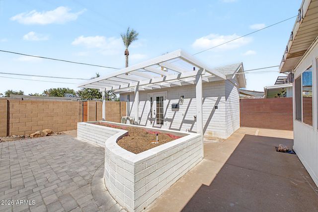 420 W CHEERY LYNN Road, Phoenix, AZ 85013