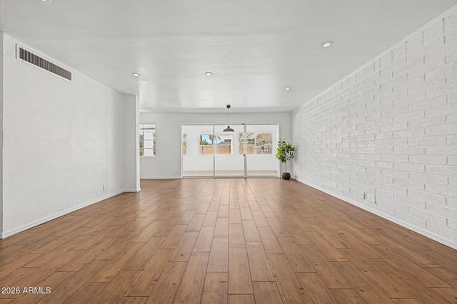 420 W CHEERY LYNN Road, Phoenix, AZ 85013