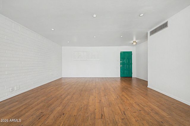 420 W CHEERY LYNN Road, Phoenix, AZ 85013