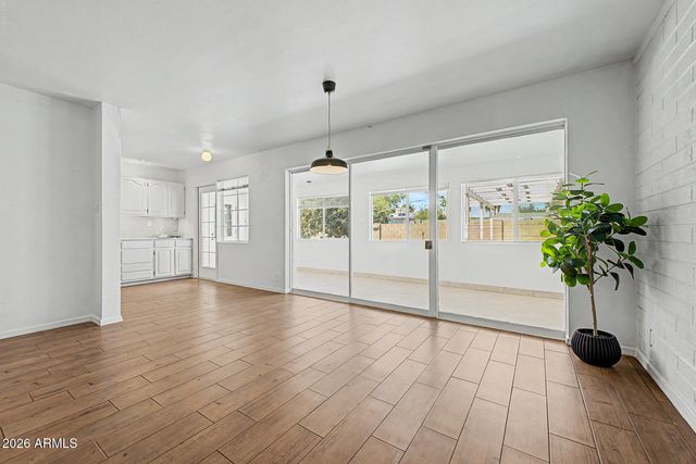 420 W CHEERY LYNN Road, Phoenix, AZ 85013