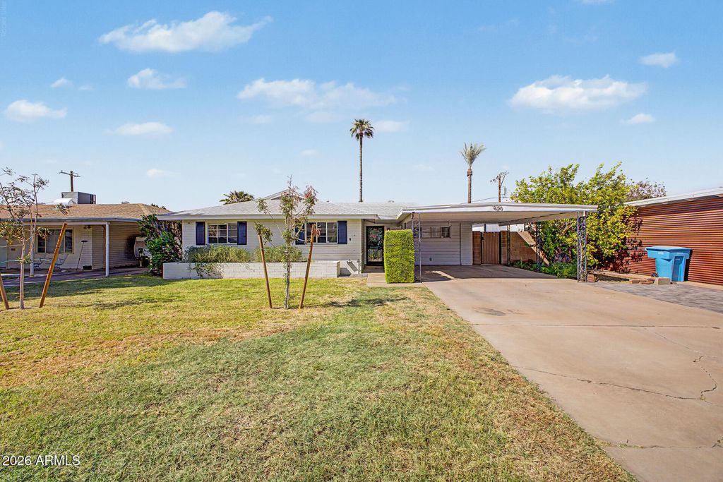 420 W CHEERY LYNN Road, Phoenix, AZ 85013
