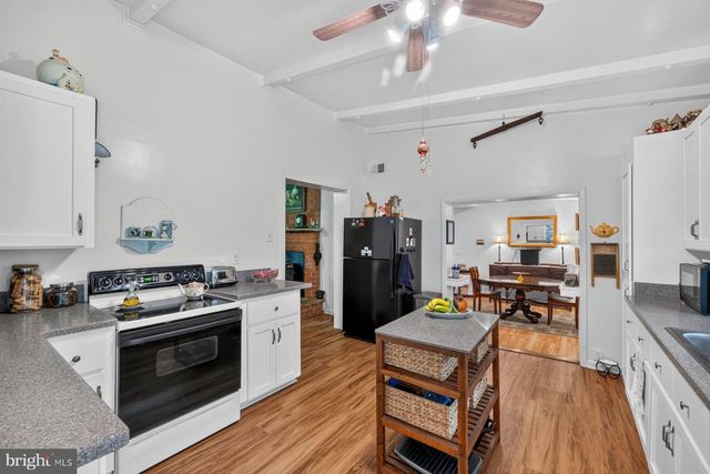 9383 ROGUES RD, Midland, VA 22728