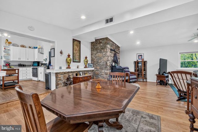 9383 ROGUES RD, Midland, VA 22728
