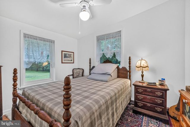 9383 ROGUES RD, Midland, VA 22728