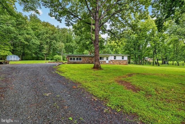 9383 ROGUES RD, Midland, VA 22728