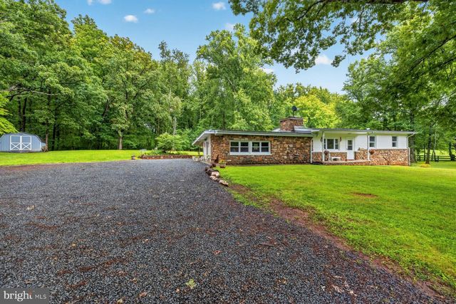 9383 ROGUES RD, Midland, VA 22728