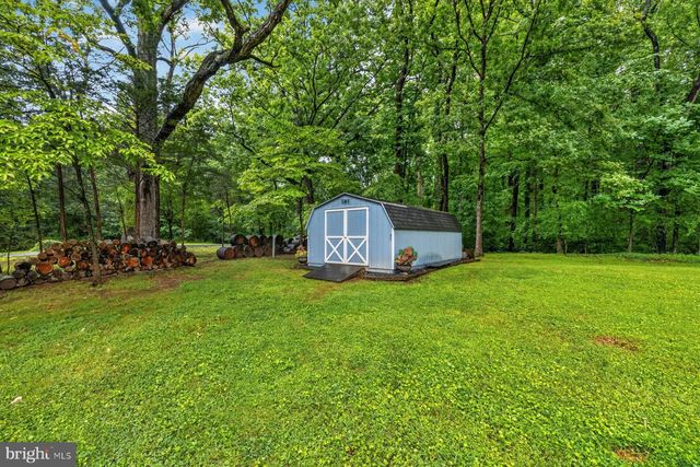 9383 ROGUES RD, Midland, VA 22728