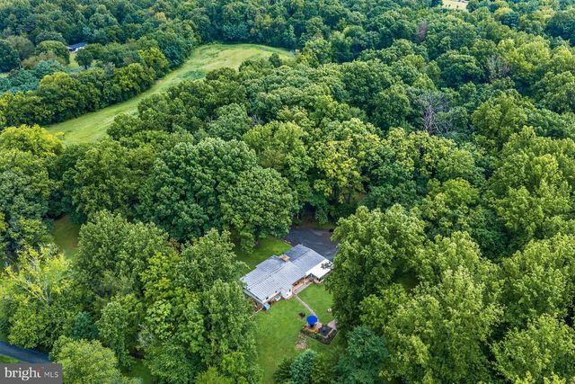 9383 ROGUES RD, Midland, VA 22728