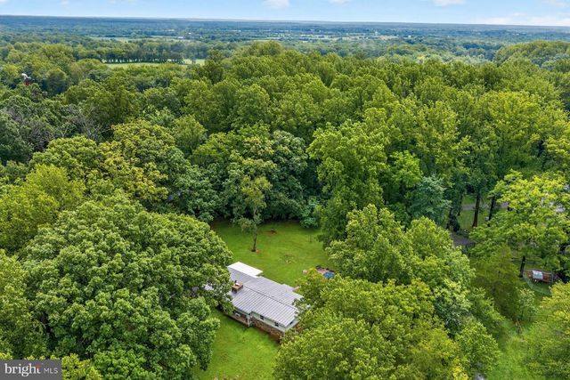 9383 ROGUES RD, Midland, VA 22728