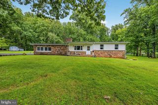 9383 ROGUES RD, Midland, VA 22728