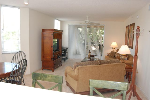 11790 St Andrews Place 201, Wellington, FL 33414