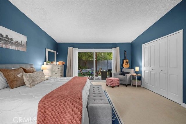 23701 Clarendon Street, Woodland Hills (los Angeles), CA 91367