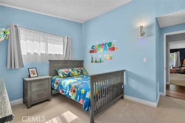 23701 Clarendon Street, Woodland Hills (los Angeles), CA 91367