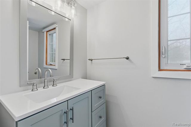 5119 Greenbriar Drive, West Bloomfield, MI 48323