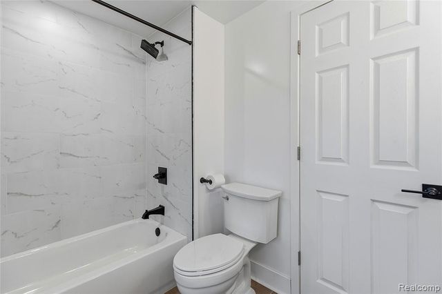 5119 Greenbriar Drive, West Bloomfield, MI 48323