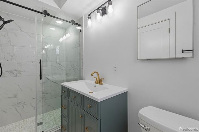 5119 Greenbriar Drive, West Bloomfield, MI 48323