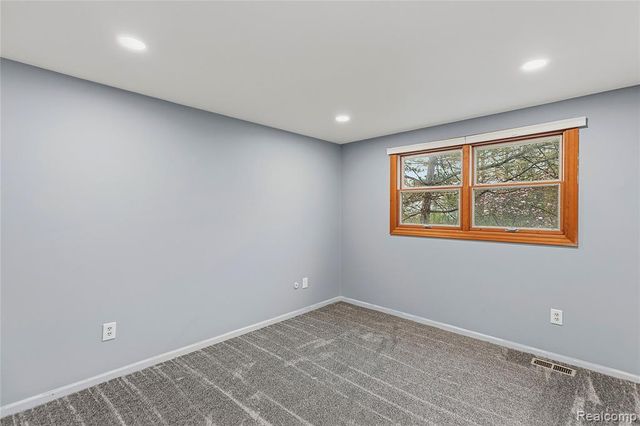 5119 Greenbriar Drive, West Bloomfield, MI 48323