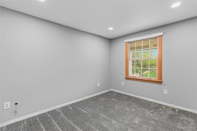 5119 Greenbriar Drive, West Bloomfield, MI 48323
