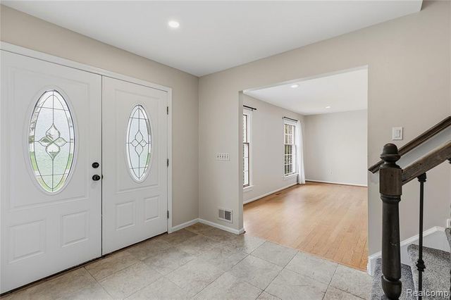 5119 Greenbriar Drive, West Bloomfield, MI 48323