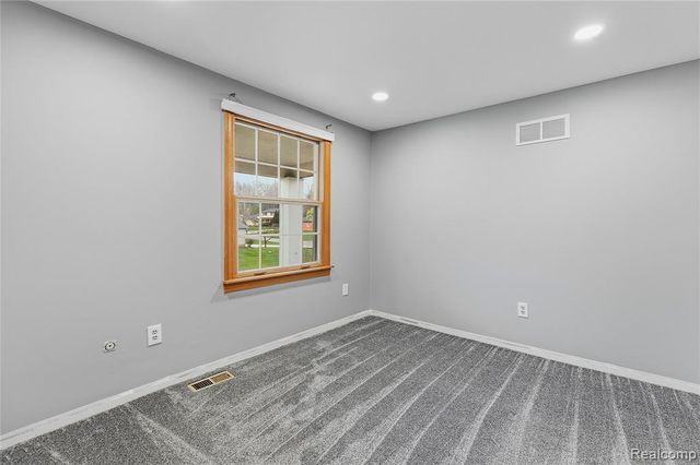5119 Greenbriar Drive, West Bloomfield, MI 48323