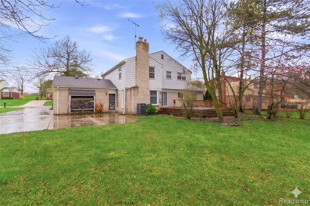 5119 Greenbriar Drive, West Bloomfield, MI 48323