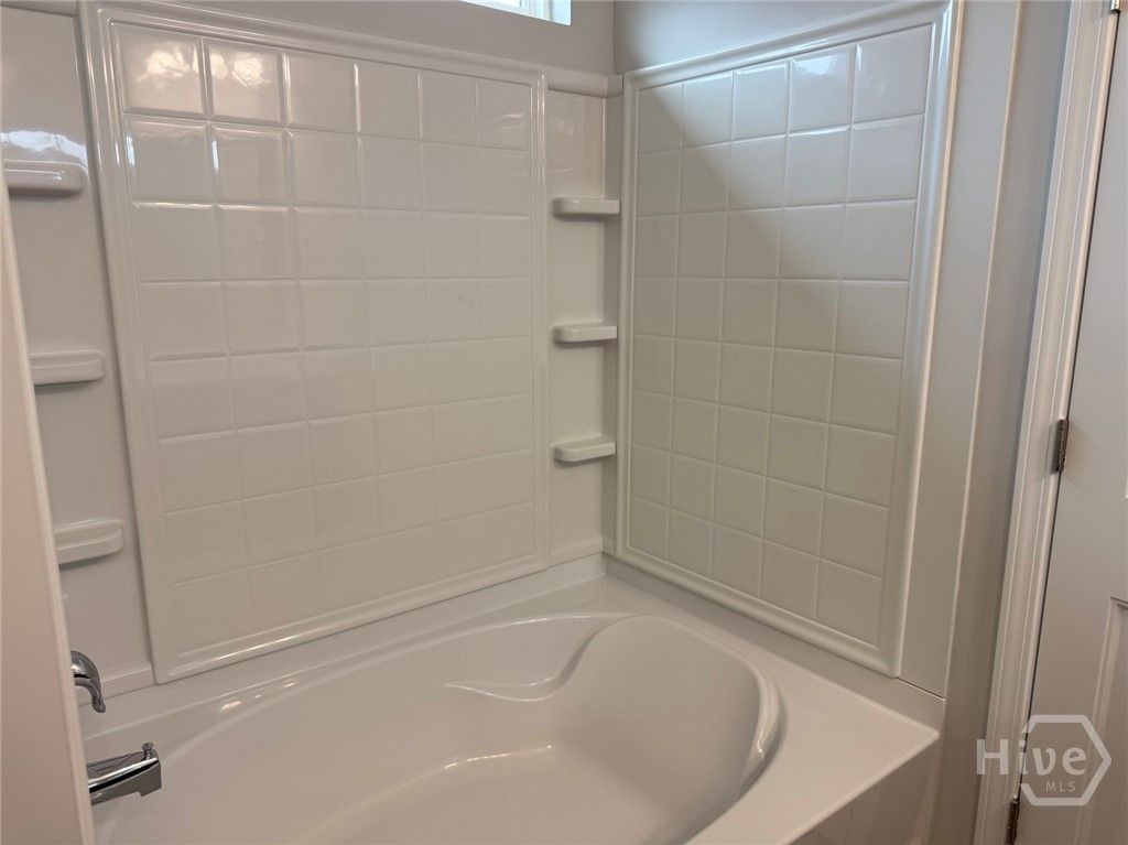 Image 18 of property listing at 105 Fenway Street, Savannah, GA 31407