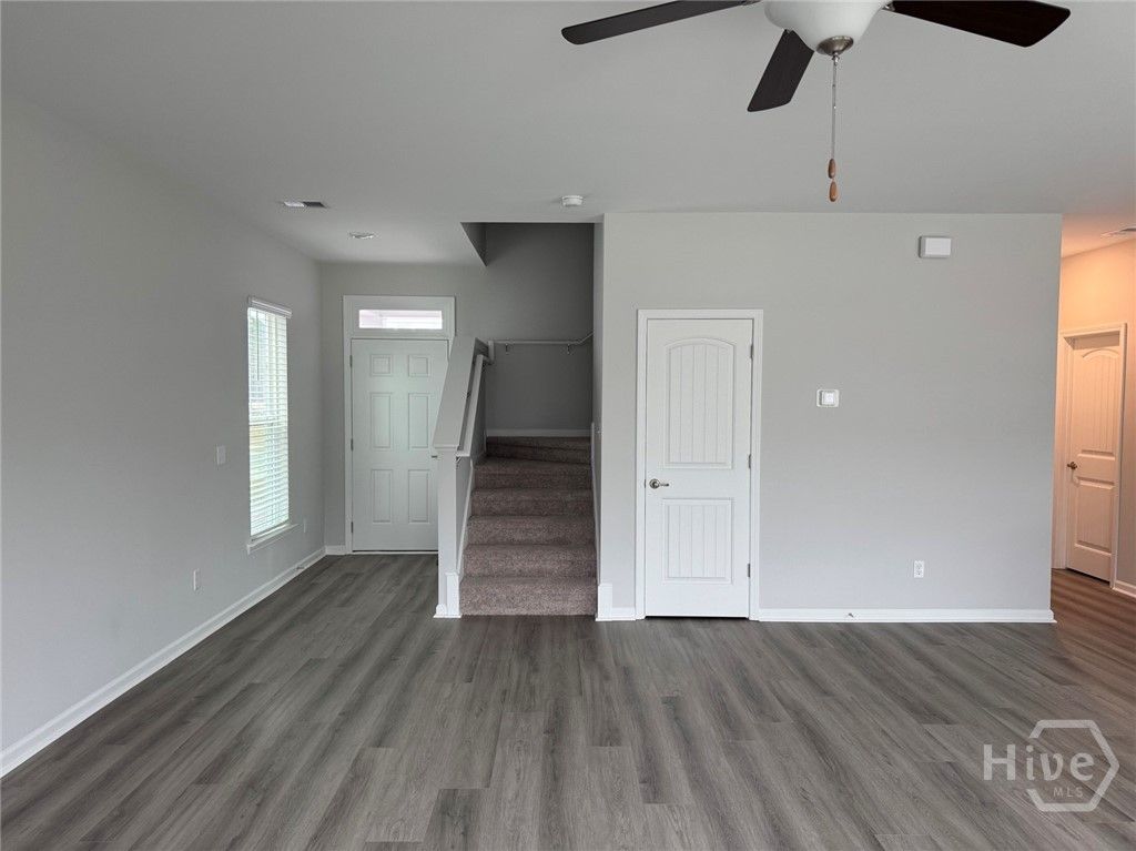 Image 7 of property listing at 105 Fenway Street, Savannah, GA 31407