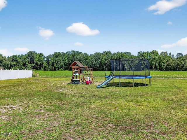 414 Fallingbrook Drive, Kenly, NC 27542