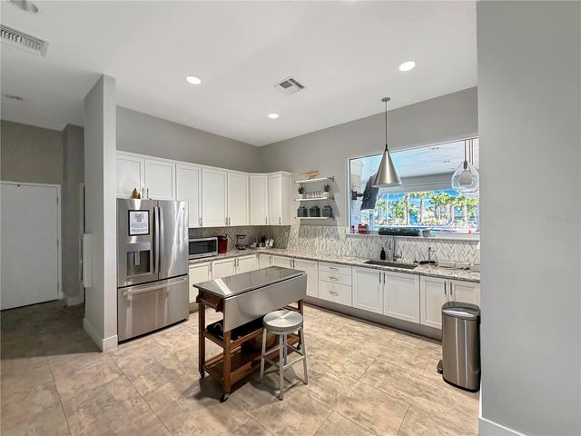 5043 STOKES WAY, Wildwood, FL 34785