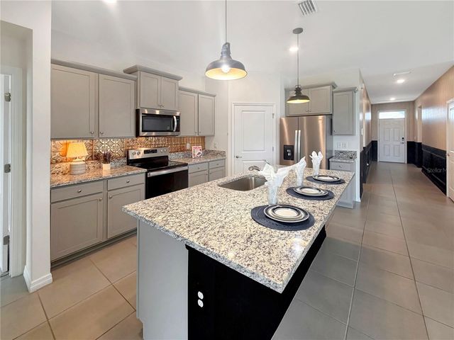 5043 STOKES WAY, Wildwood, FL 34785