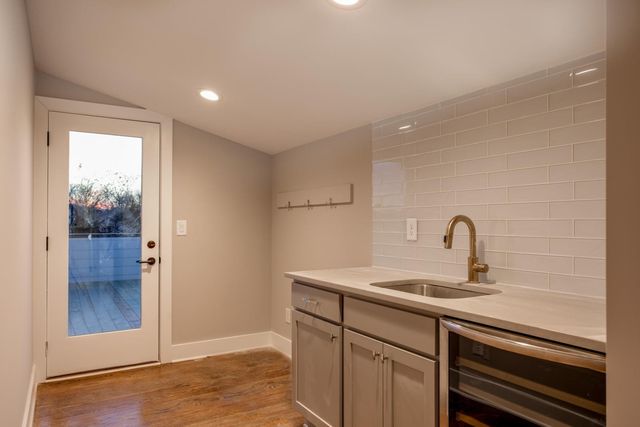 1114A 2nd Ave, S, Nashville, TN 37210