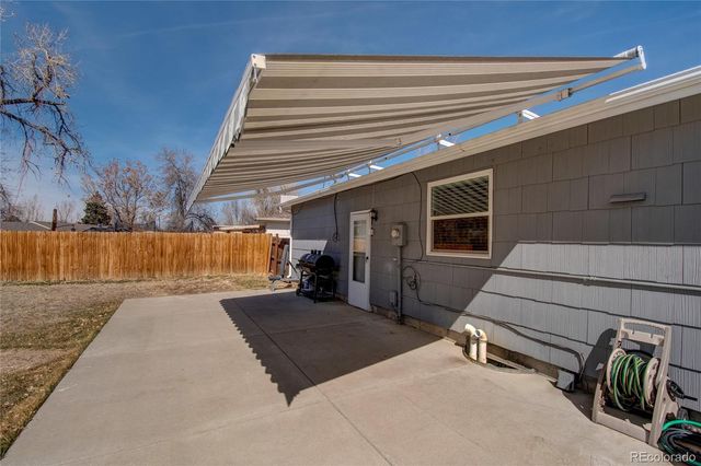 5553 Crystal Way, Denver, CO 80239