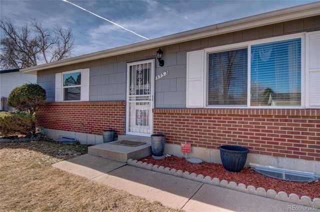 5553 Crystal Way, Denver, CO 80239
