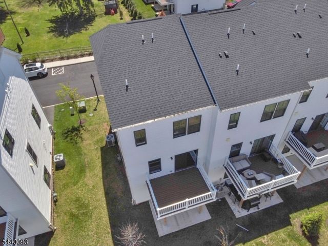 3 Saw Mill Cir, Hackettstown Town, NJ 07840