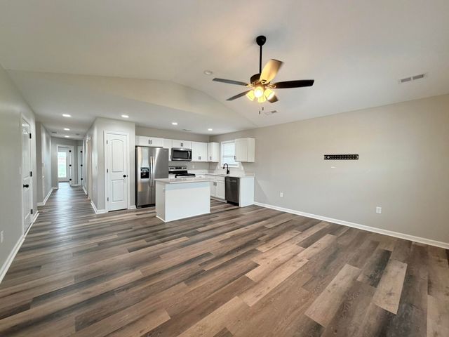7020 Caravan Drive, Richmond, KY 40475