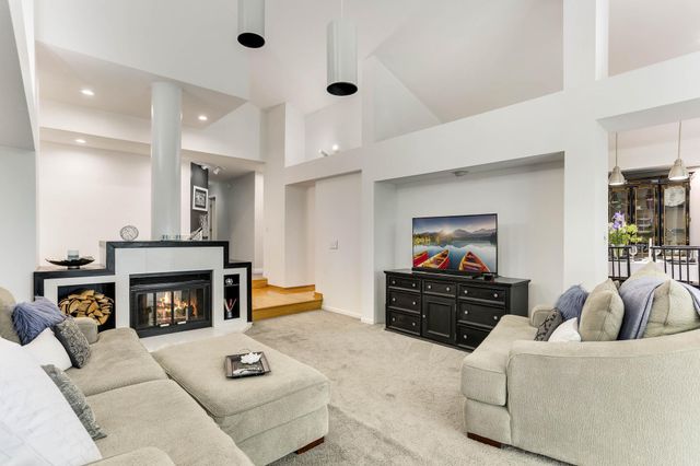 2925 Minnehaha Curve, Minnetonka, MN 55391