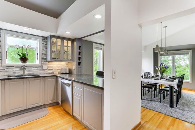 2925 Minnehaha Curve, Minnetonka, MN 55391