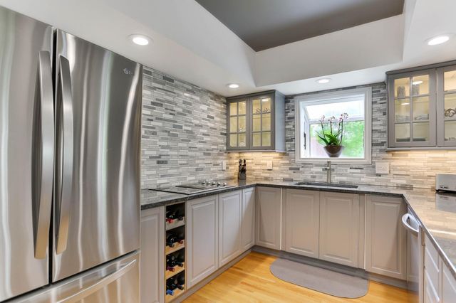 2925 Minnehaha Curve, Minnetonka, MN 55391